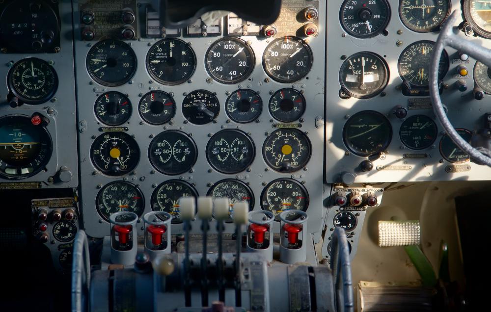 What is a Tachometer? (with pictures)