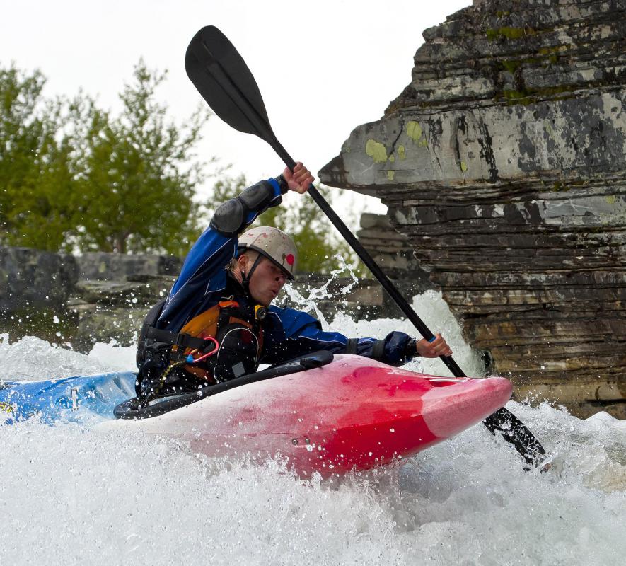 What Is a Whitewater Kayak? (with picture)