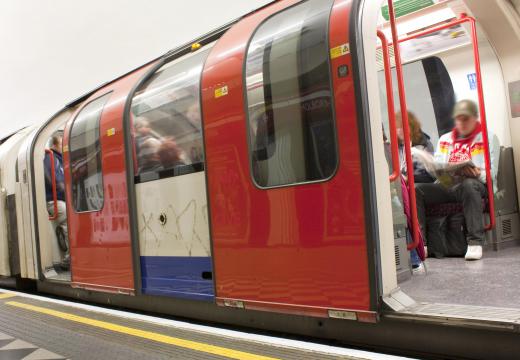 A topological map guides riders on London's Underground.