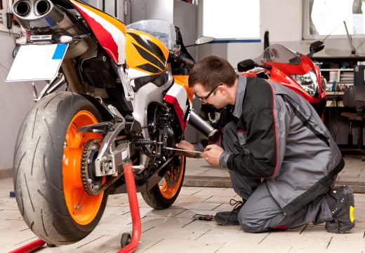 Motorcycles can take part in drag racing.