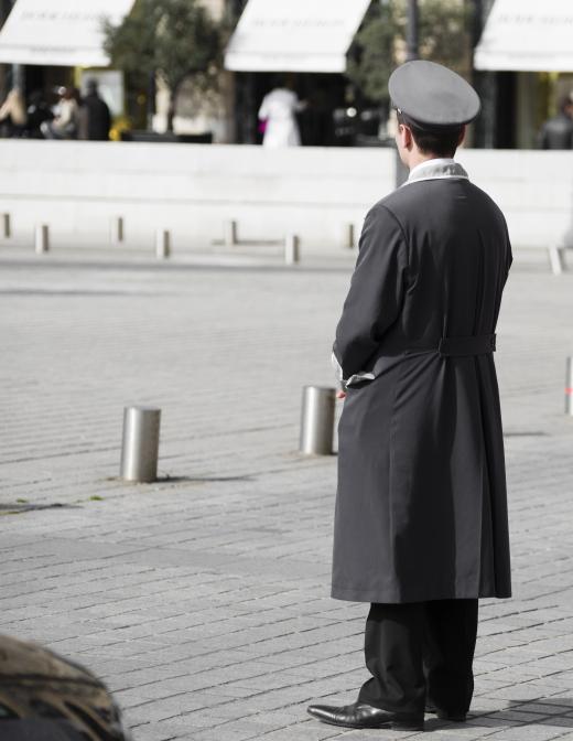 If valet parking is free, the valet driver should definitely receive a tip.