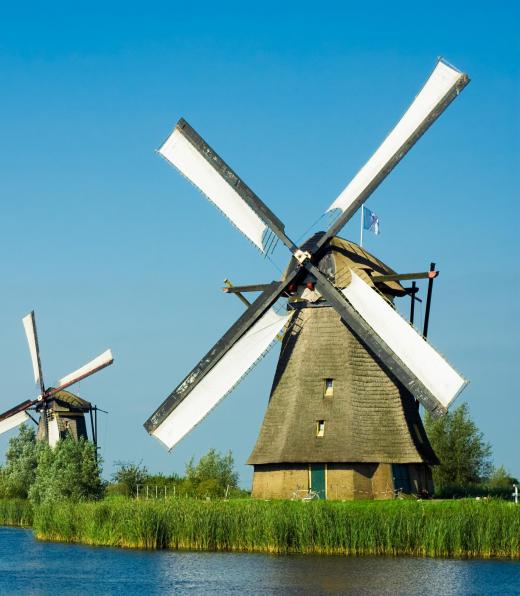 Windmills make use of screw propellers.